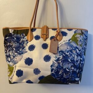 Dooney & Bourke Vintage Hydrangea Canvas Tote